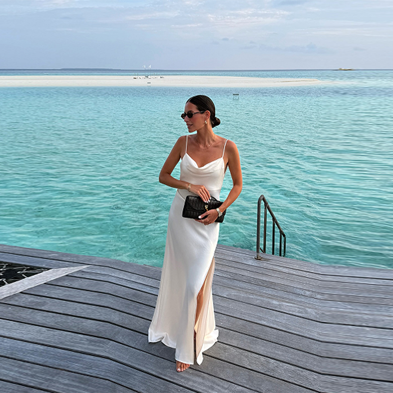Robe longue élégante en satin pour femme, col en V, sans manches, dos nu, fente haute, robes de plage pour les vacances, maxi vestidos, nouvelles robes pour femme 2026