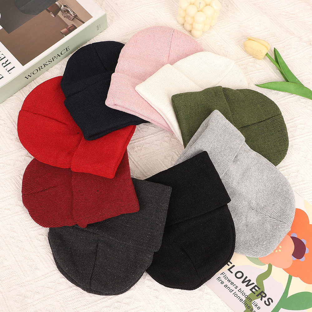 Chapeaux d'hiver pour hommes et femmes, nouveaux bonnets en tricot uni, chapeau mignon pour filles, bonnet d'automne pour femmes, bonnets plus chauds, bonnet décontracté pour femmes