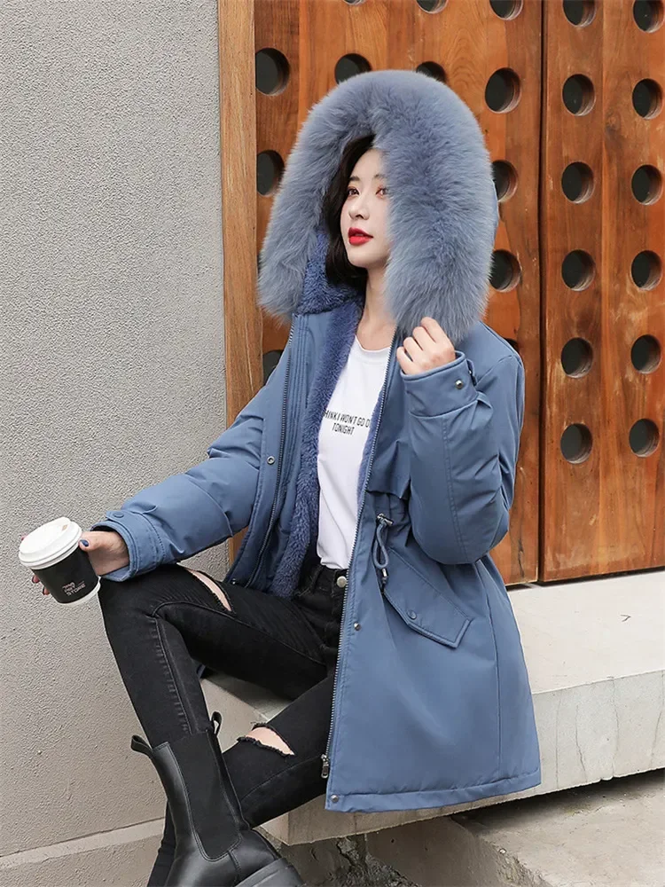 Manteau d'hiver à prix réduit en promotion pour femme, beige, avec laine, chaud et épais, parka à capuche en fourrure, nouvelle mode 2026, ceinture, manteau en coton ajusté