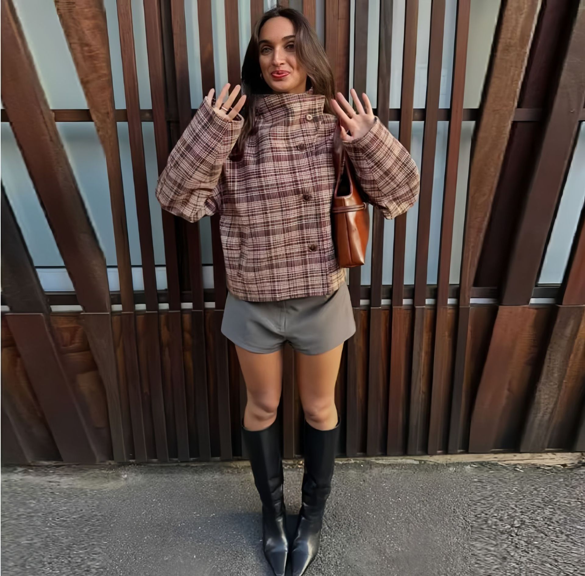 Manteau court à carreaux pour femmes, avec col montant et boutons, à la mode, nouvelle collection 2025