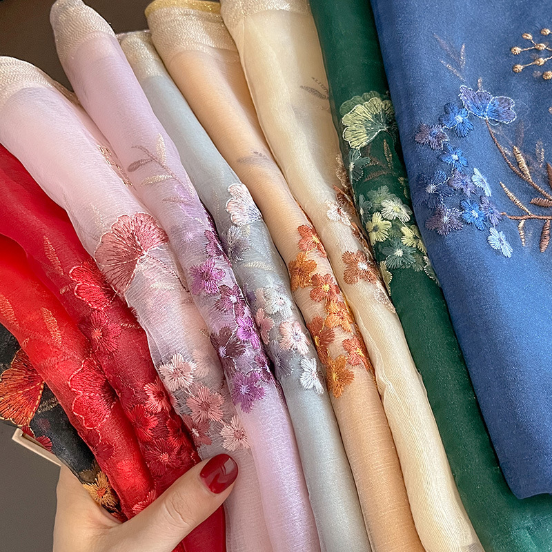 Écharpe en laine chaude pour femme, châles monochromes, pashmina floral Bufanda, écharpes de luxe brodées, hiver, nouveau, 2023