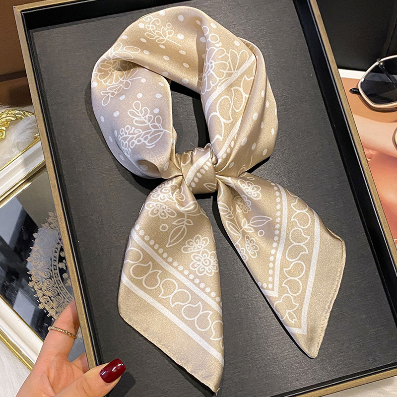 Nouveau Foulard en Soie Imprimé Paisley pour Femme, Carré, Doux, pour le Cou ou comme Hijab, Accessoire de Mode Féminin, 70*70cm