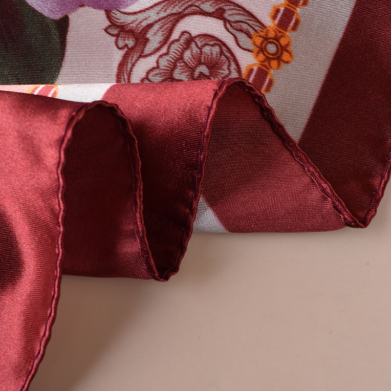 1 pièce Foulard carré en satin à imprimé floral pour femme, accessoire capillaire, nouveau style printemps, polyvalent, décoration pour sac ceinture, foulard en soie