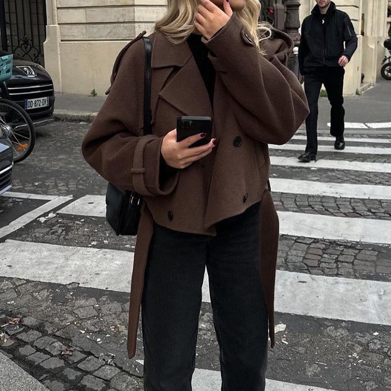 Manteau femme 2026 décontracté 2025 Nouveau manteau court en laine à grand revers avec ceinture, veste à la mode, vêtements pour femmes