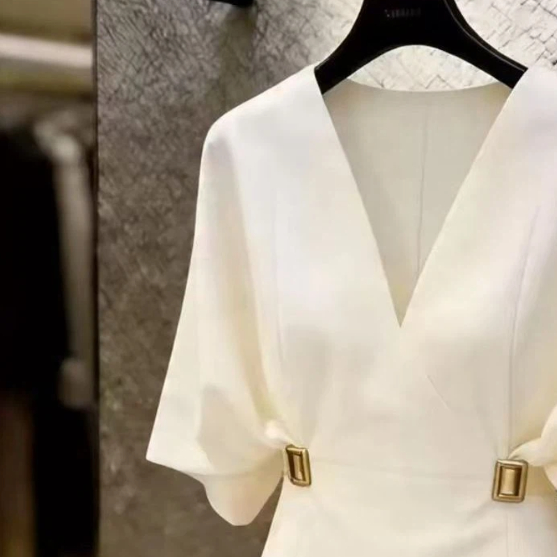 Nouvelle Blouse Élégante à Col en V pour Femme, Manches Courtes, Couleur Unie, Style Simple et Polyvalent, Idéale pour le Bureau et la Mode Estivale
