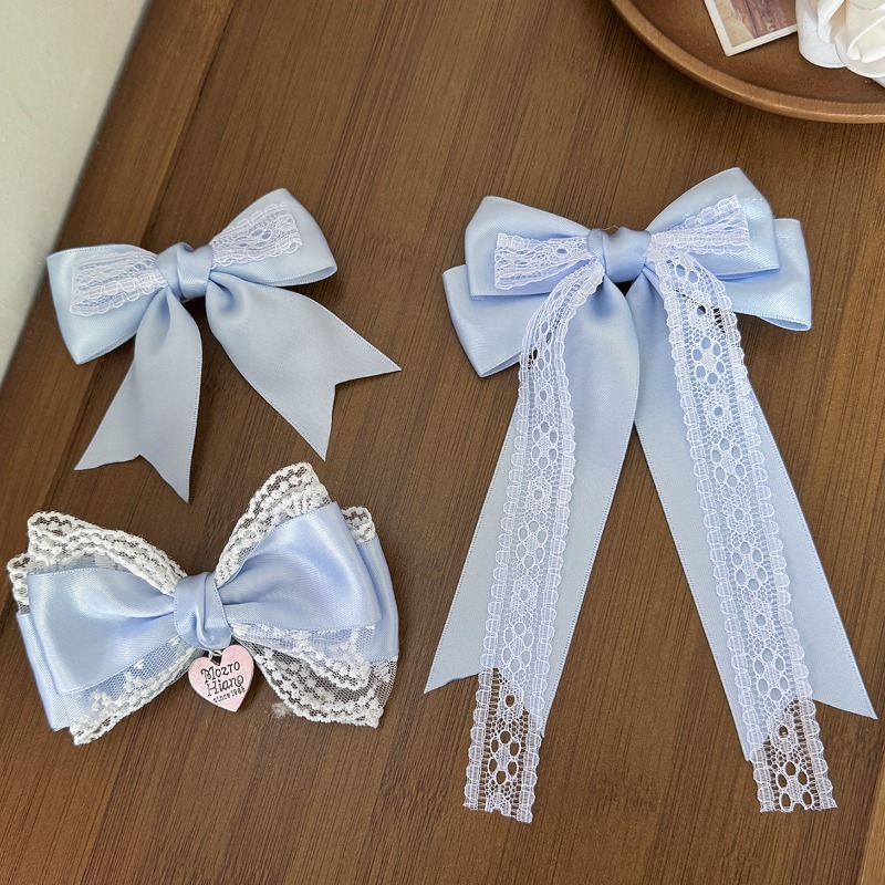 Barrette à cheveux en satin bleu clair avec nœud en dentelle et pendentif cœur pour femme, idéale pour le quotidien, les tenues Lolita, les rendez-vous et les fêtes