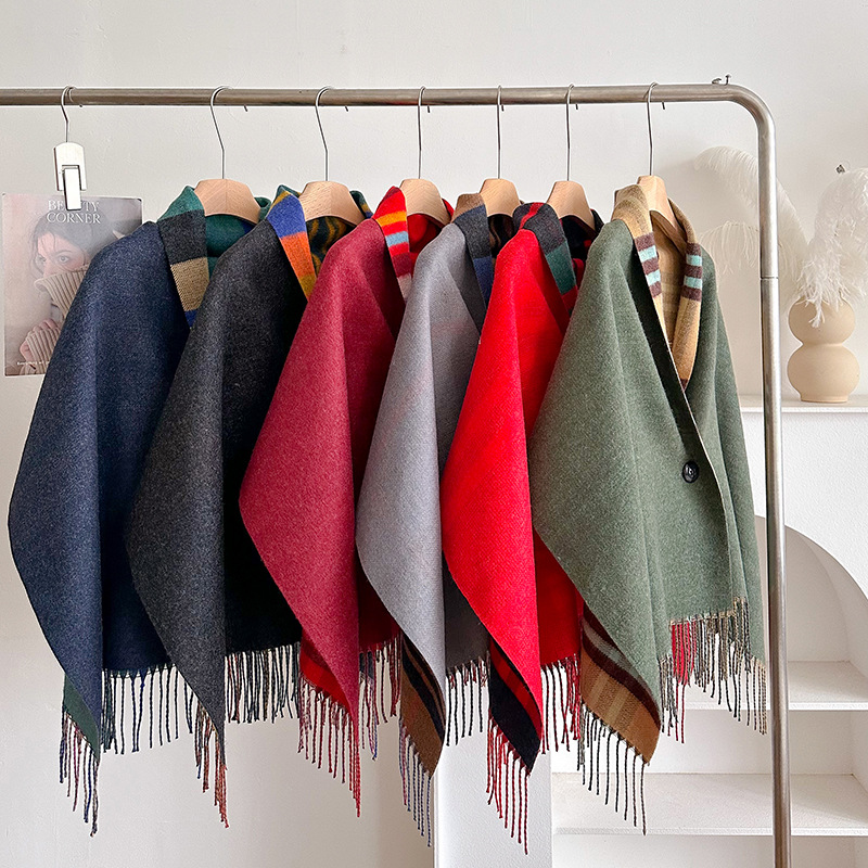 Nouvelle écharpe à carreaux vintage pour femme ; Cape en laine à franges d'automne et d'hiver ; Châle double face ; Guerre au cou chaude multifonctionnelle