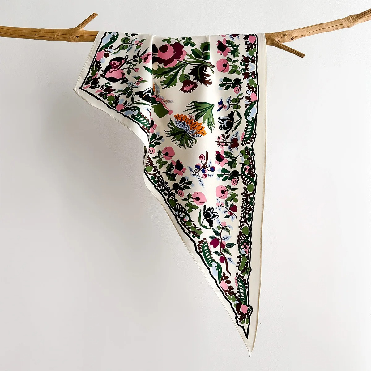 Écharpe carrée à imprimé floral pour femmes, foulards en satin doux imitation soie, bandanas, hijab de luxe, foulard élégant, châles