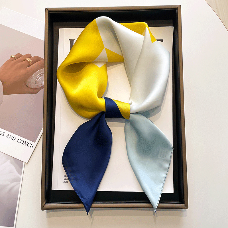 Nouveau printemps 70*70 cm Foulard carré femmes châle imprimé fleuri soie Hijab Foulard femme Bandana marque de luxe écharpes dames décorer