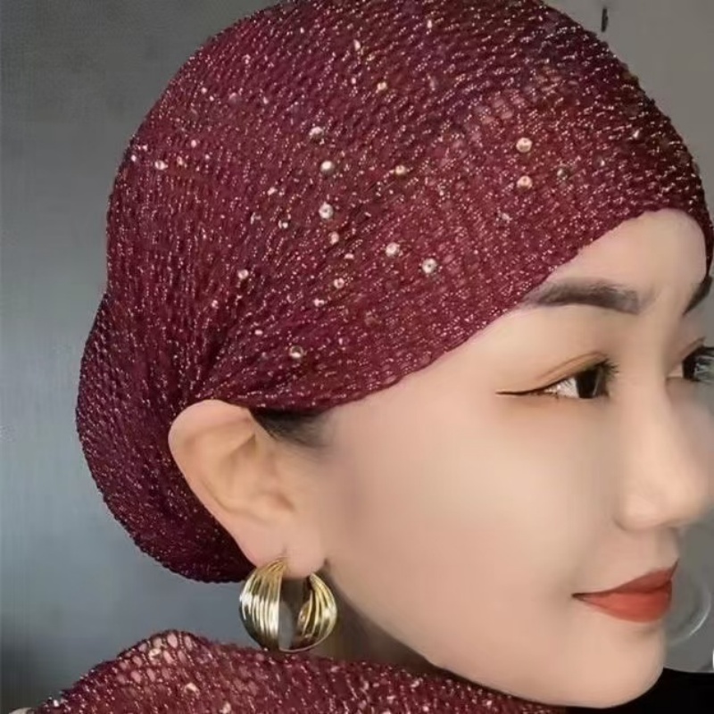 1 foulard de style européen à la mode avec un design ajouré, bonnet en maille tricotée