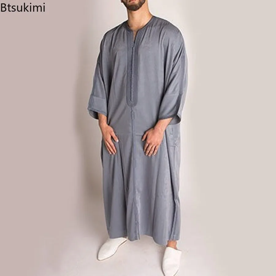 Nouveau 2026 Islam Musulman Hommes Vêtements Lâche Jubba Thobe Abaya Tenue Musulmane Pour Homme Caftan Robes Islamiques Pakistan Arabie Robe