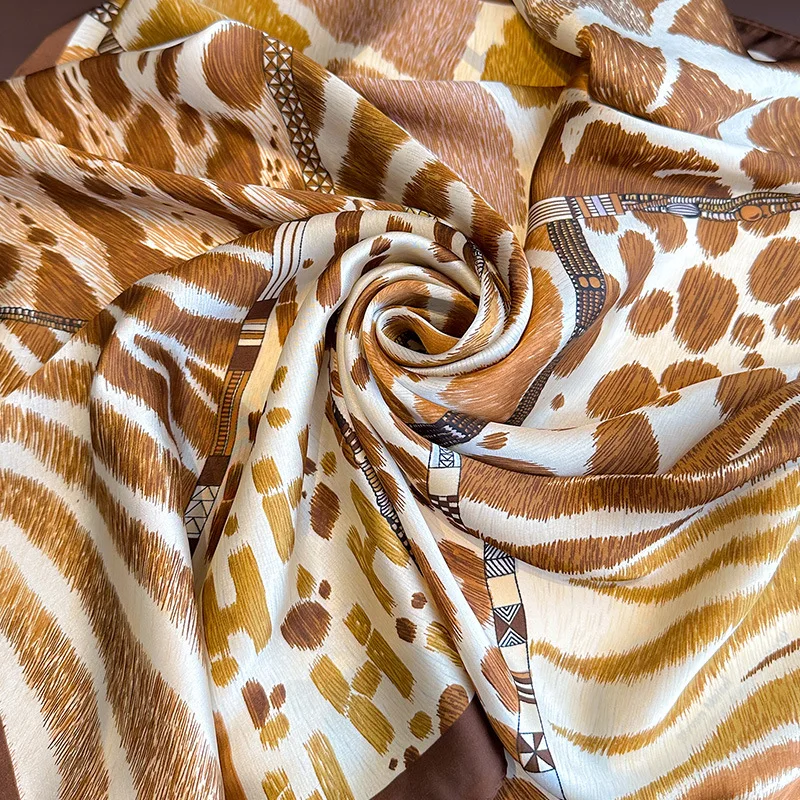 Foulard carré imprimé léopard pour femme, bandeaux en satin doux, foulard de tête de la présidence, bandeau de sauna Hijab, ruban de sac de bureau, écharpe de luxe, 2023