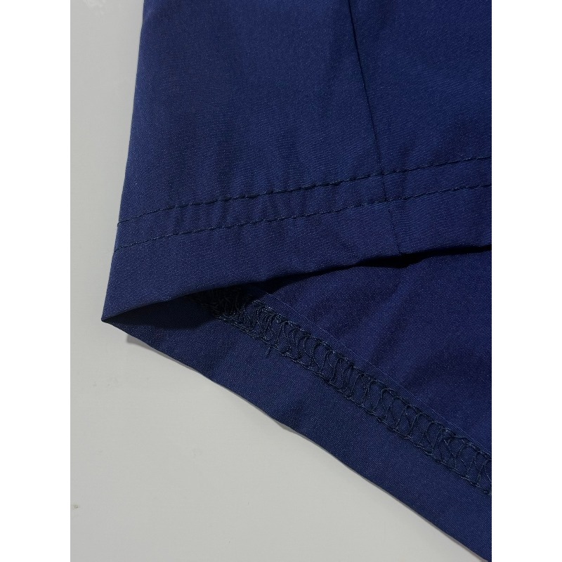 Les shorts d'été pour femmes sont fabriqués en tissu légèrement élastique et confortable. Livré avec une ceinture à cordon et des poches
