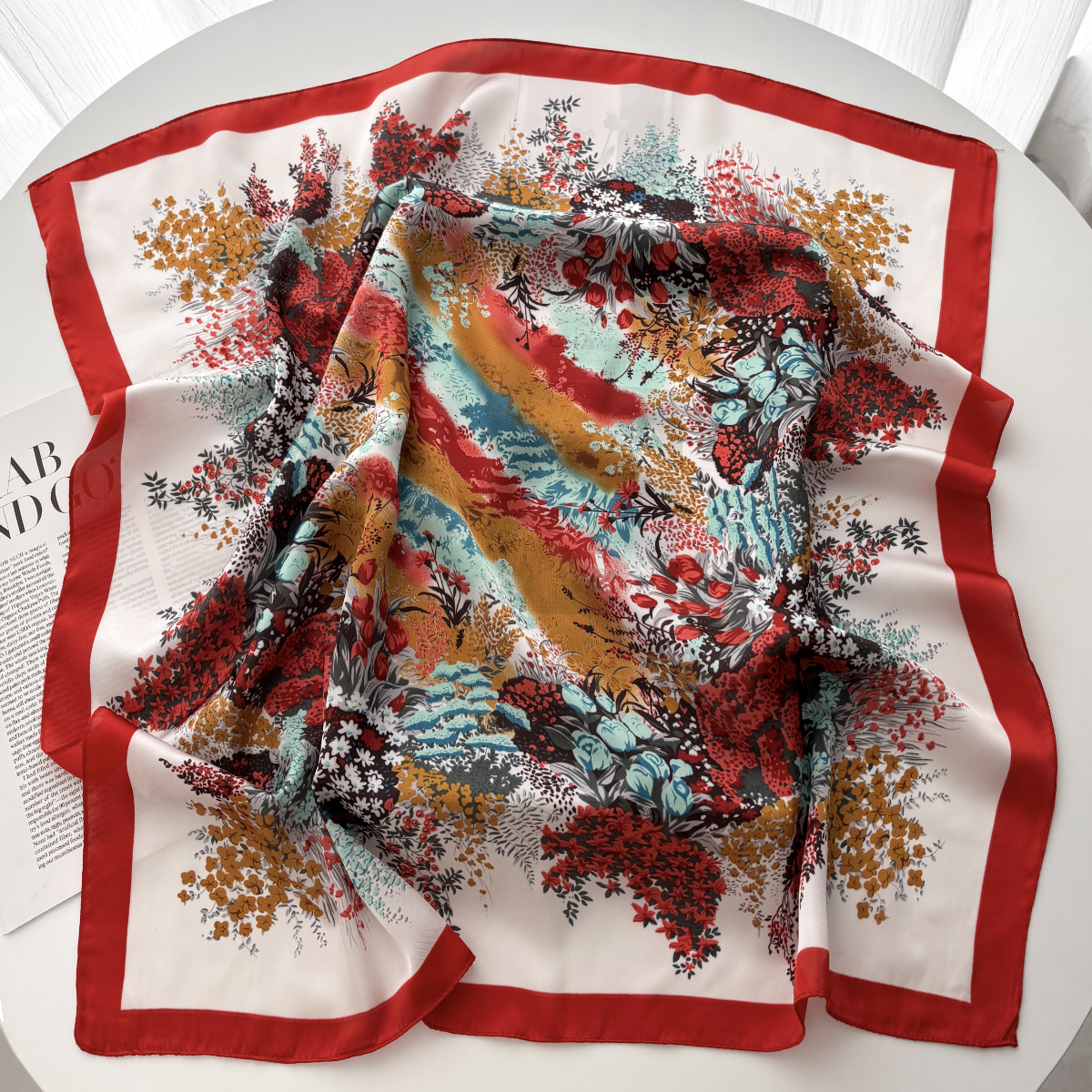 Marque de luxe 2025 chaîne impression carré foulard en soie pour les femmes Hijab bandes de cheveux 70cm foulard femme Satin châle ruban bandeau