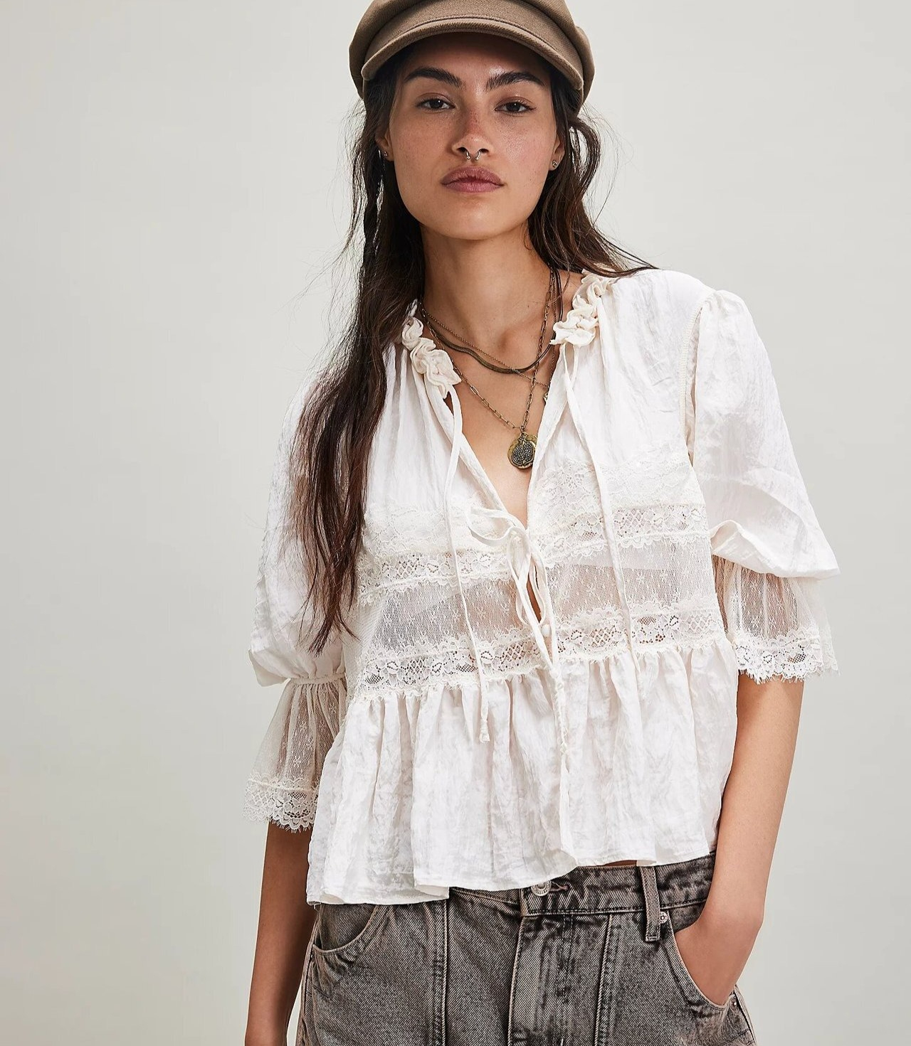 Chemisiers en dentelle pour femmes, hauts d'été Vintage, col en v, manches bouffantes, coupe ample avec boutons, chemisier décontracté, veste de lit en coton