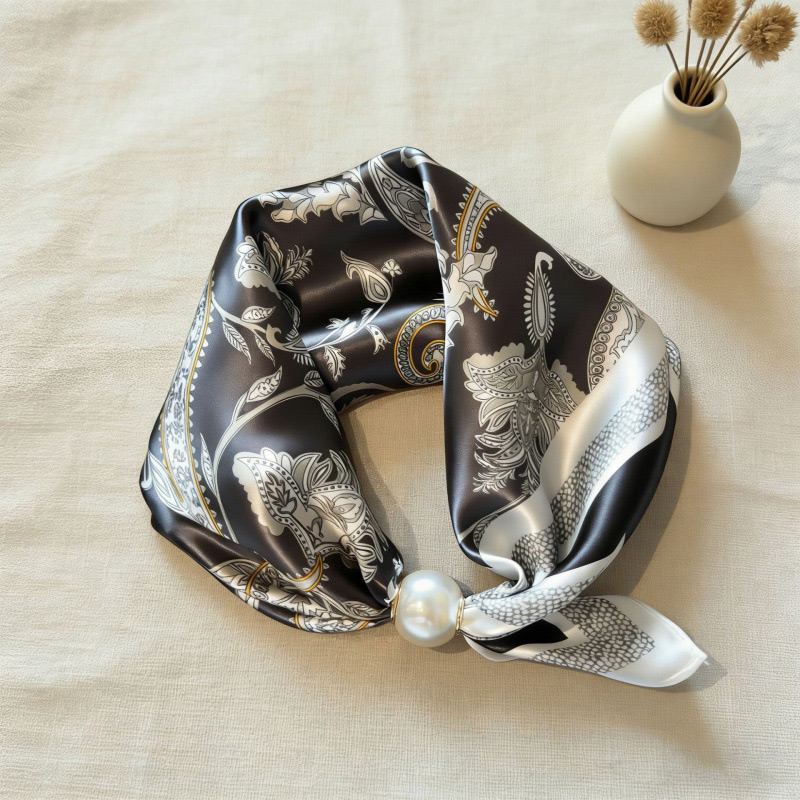 Écharpe carrée magnétique en soie pour femme, fine, printemps-été, avec pendentif en perles, chaîne de clavicule, foulard de cou