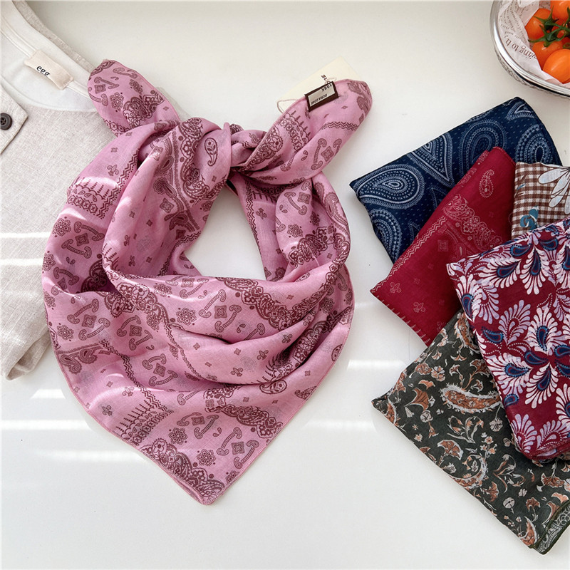 Foulard carré 68 cm à imprimé géométrique, Foulard floral, Bandeau pour femme, Ruban de cou, Ornement, Bandana, Bandeau pour la tête