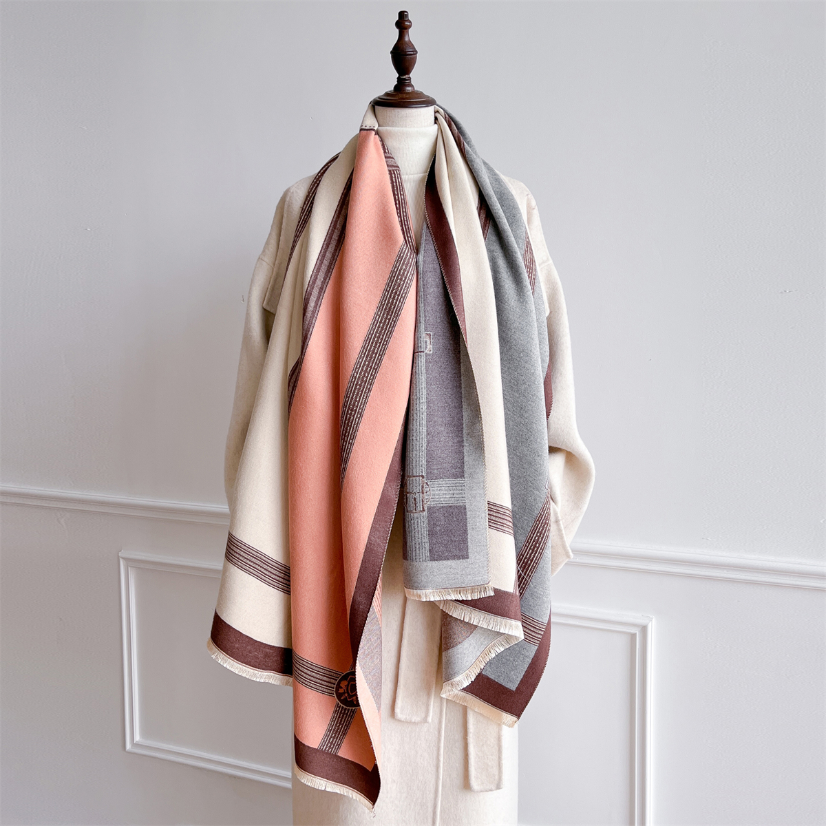 Nouveau hiver châle foulards Wrap 2025 Design cachemire écharpe femmes chaud mode Pashmina féminin Poncho foulard Echarpe Bandana