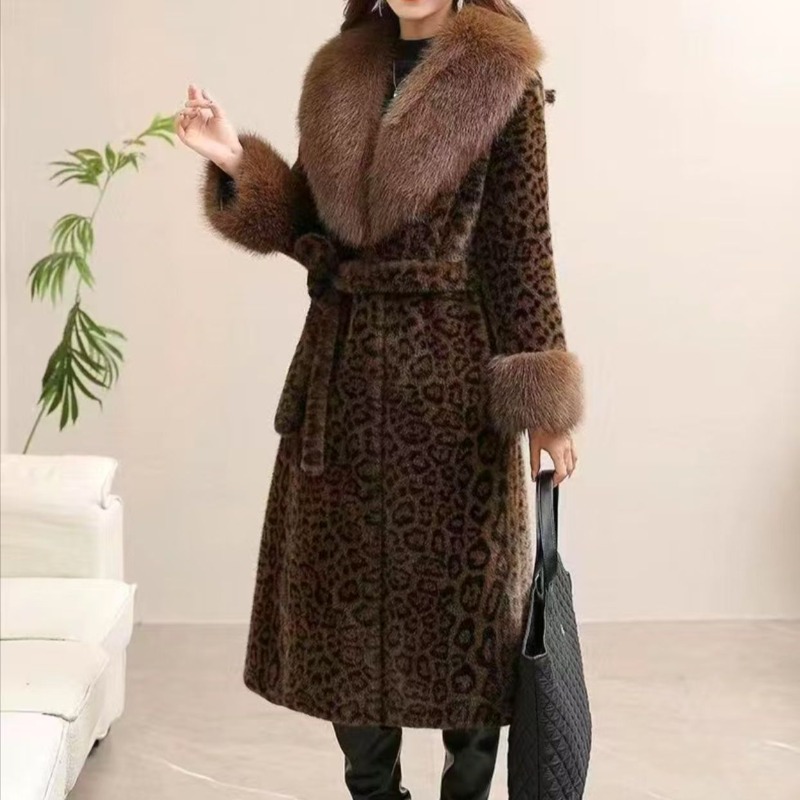 Manteau femme 2025 hiver nouveau manteau ample imprimé léopard Long manteau de tempérament intégré à la mode col de fourrure pour dames WLF