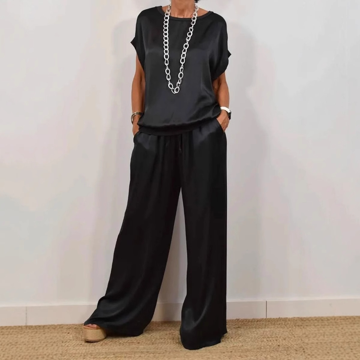 Ensemble deux pièces en Satin pour femmes, t-shirt et pantalon amples, décontracté, à la mode, col rond, manches courtes, costume printemps été, jambes larges