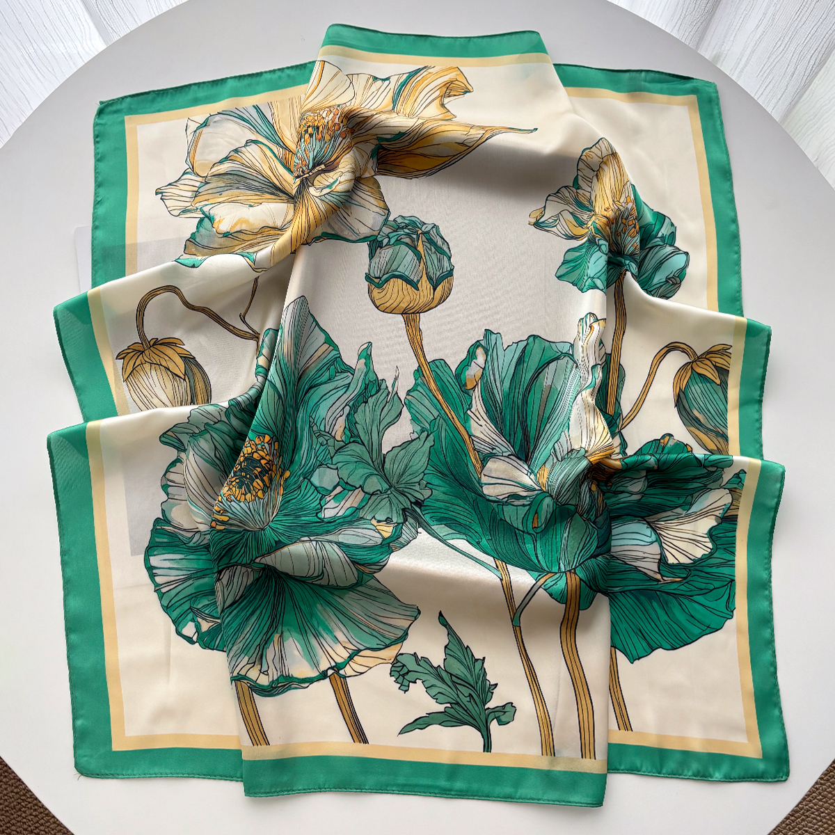Élégant Foulard Carré en Soie Imitation Florale pour Femme, Bandeau Cheveux, Bandana, Écharpe de Cou, Nouveauté 2026