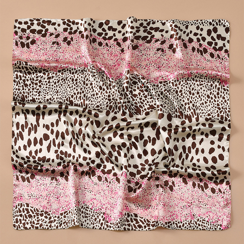 Nouveau foulard carré en satin 90 cm à imprimé léopard, couleur assortie, style européen et américain, élégant, pour sac ou châle de tête