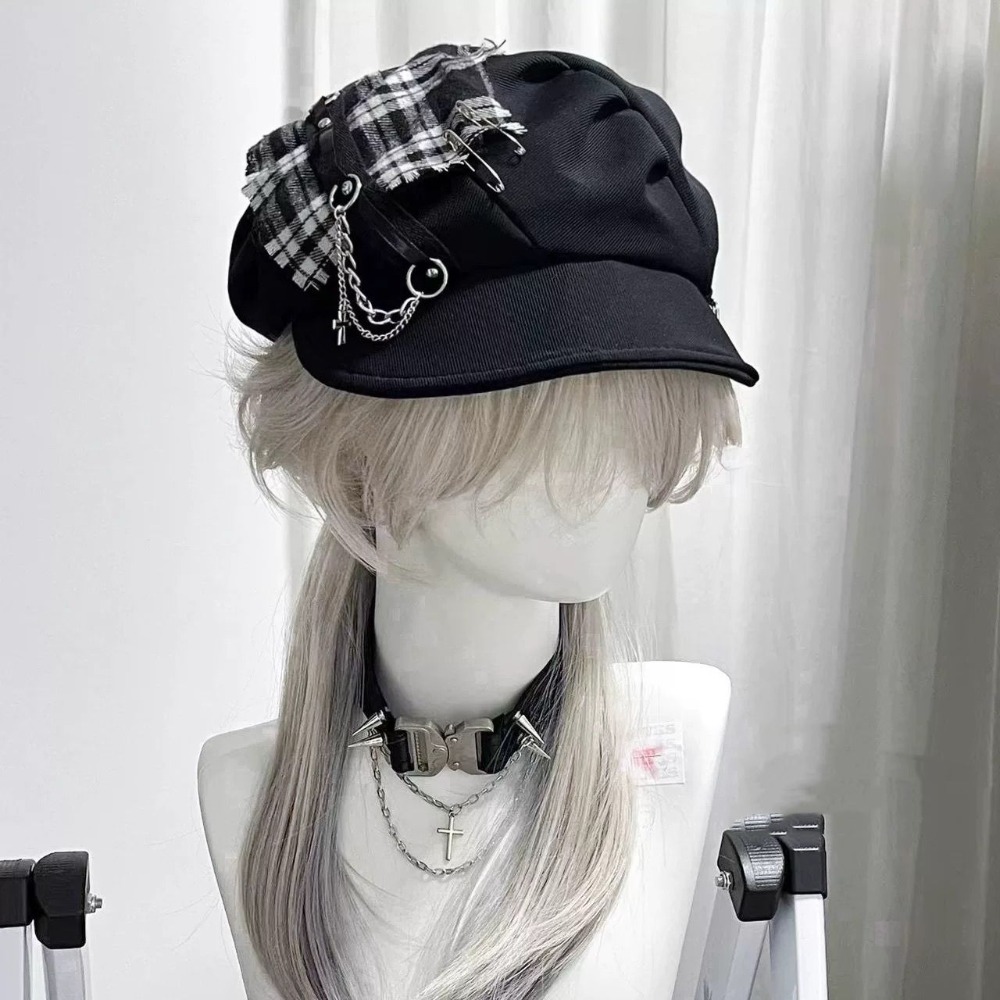 Chapeau pour femme style Y2K, subculture punk, millennial, gothique, lolita, chic et cool, neutre, à carreaux foncés, avec croix, type béret, mignon
