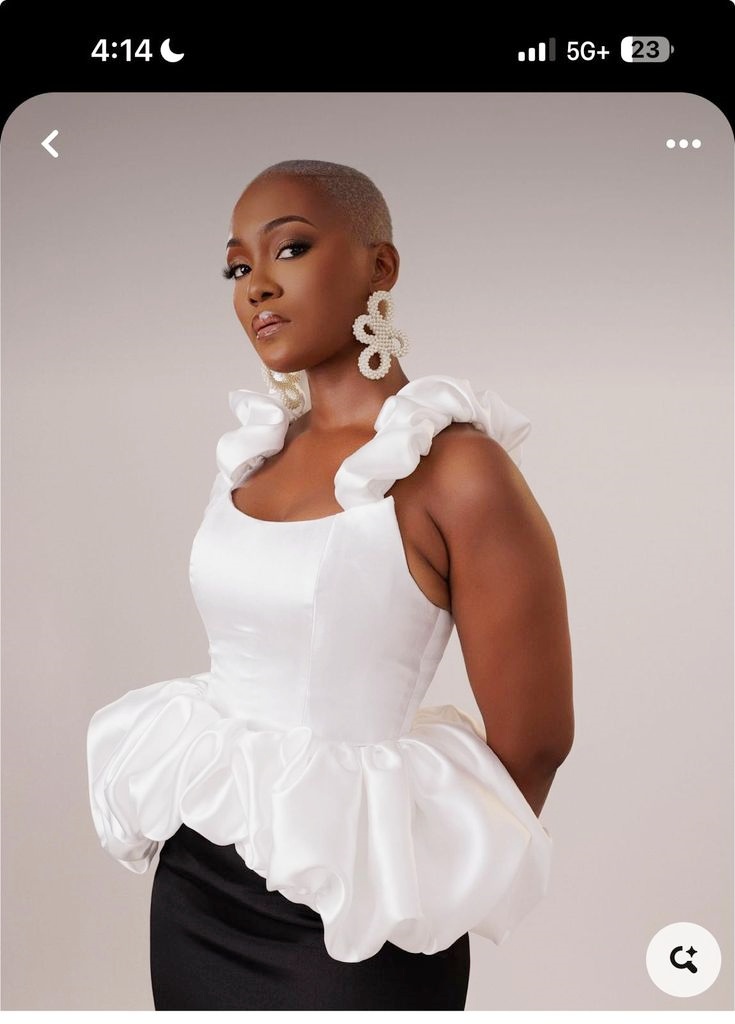 Haut en Satin blanc pour femmes, avec bretelles, chemisier Style péplum, chemise sans manches, vêtements de cérémonie uniquement le haut