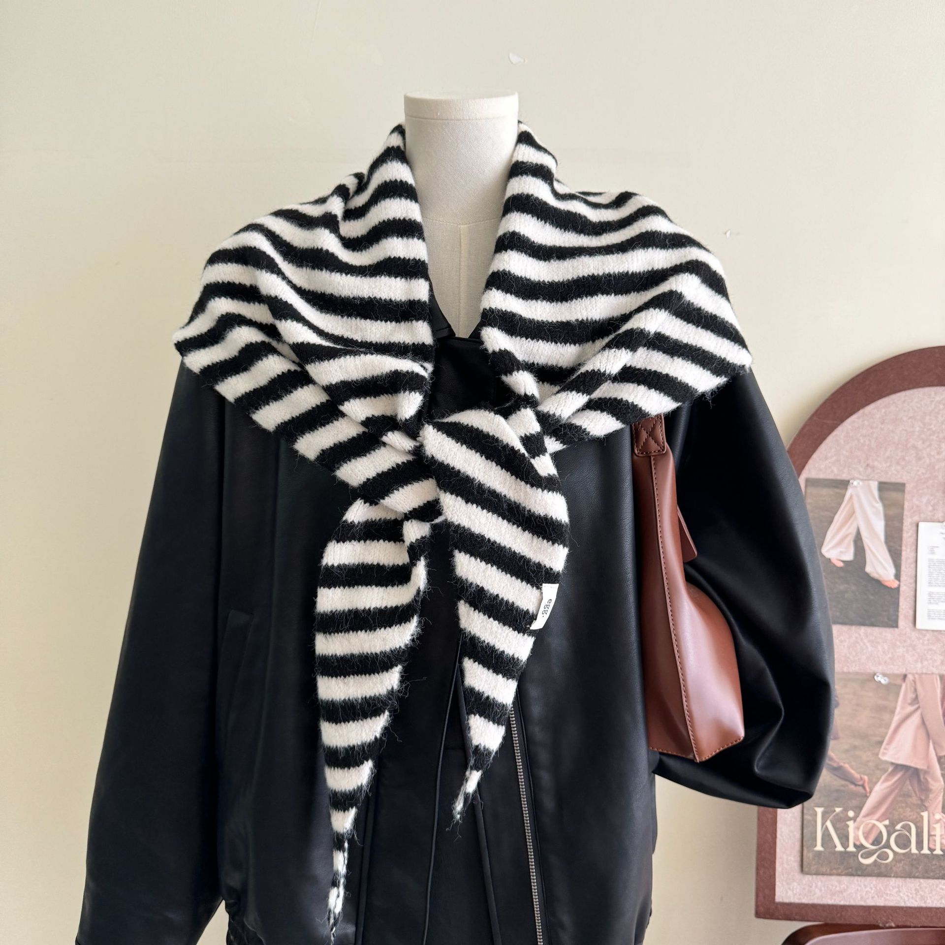 Mode femmes laine-mélange tricoté rayé Triangle écharpe hiver chaud dame châle couverture Bandana polyvalent écharpes