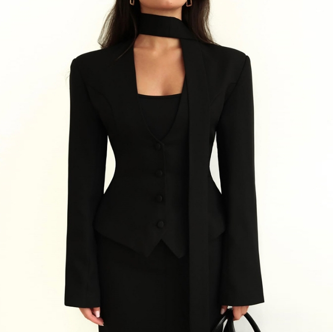 Veste femme 2025 printemps nouvelle mode couleur unie col en v écharpe décor tempérament élégant à manches longues jolie pochette
