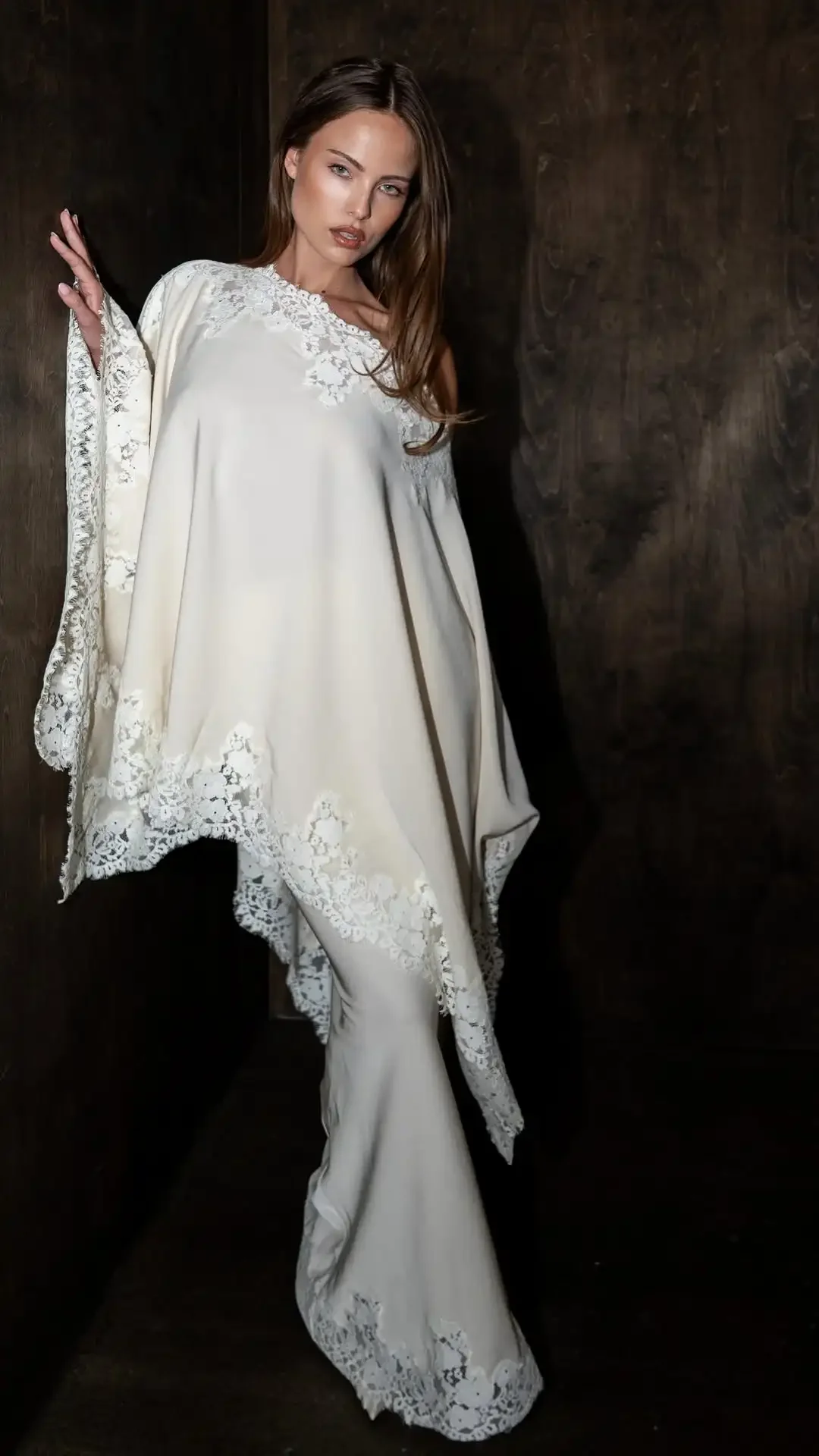 Ensemble chic chemise et jupe longue sirène taille haute en satin avec patchwork de dentelle pour femme – Tenue de soirée élégante printemps 2026