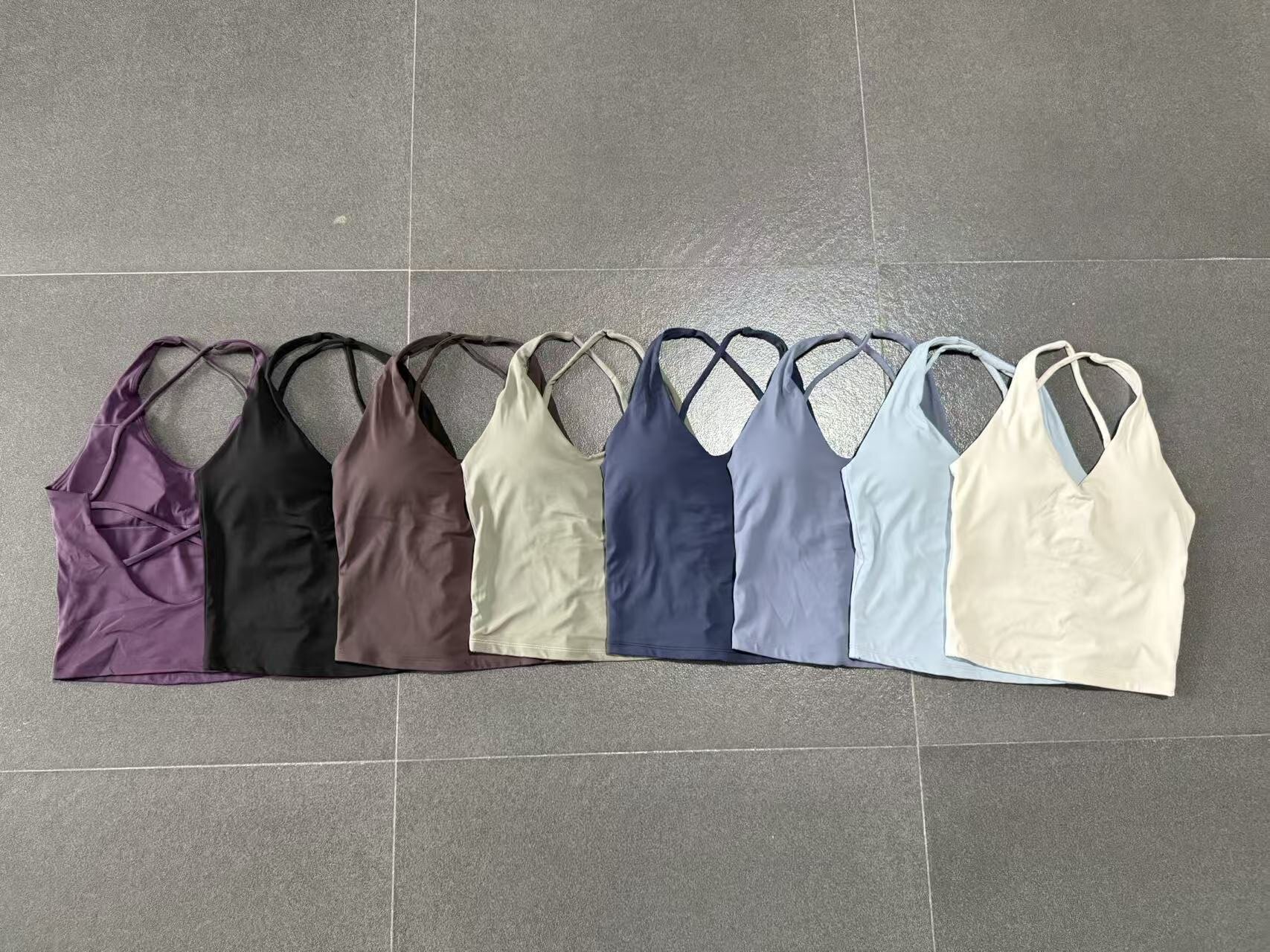 Débardeurs de sport pour femme, vêtements de yoga, hauts d'entraînement rembourrés pour la gym, collection été 2026, dos nu, couleur café, beige, violet, bleu