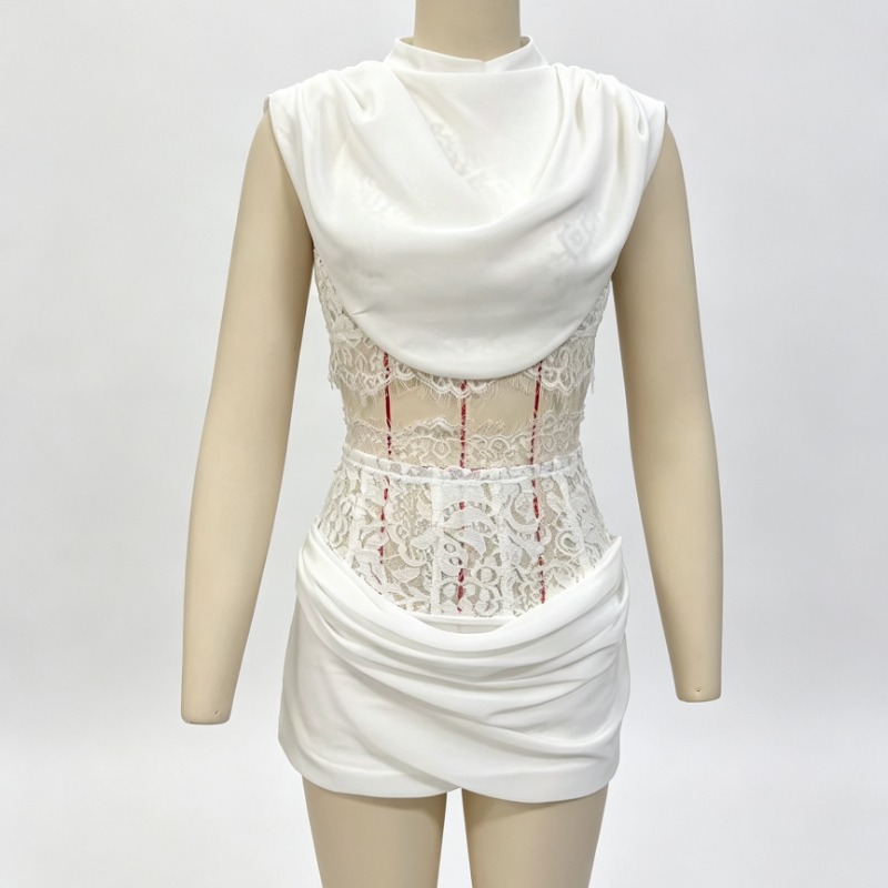 Ensemble 2 pièces chic pour femme : Crop top en satin drapé sans manches et jupe moulante froncée taille haute avec corset en dentelle – Tenue de soirée