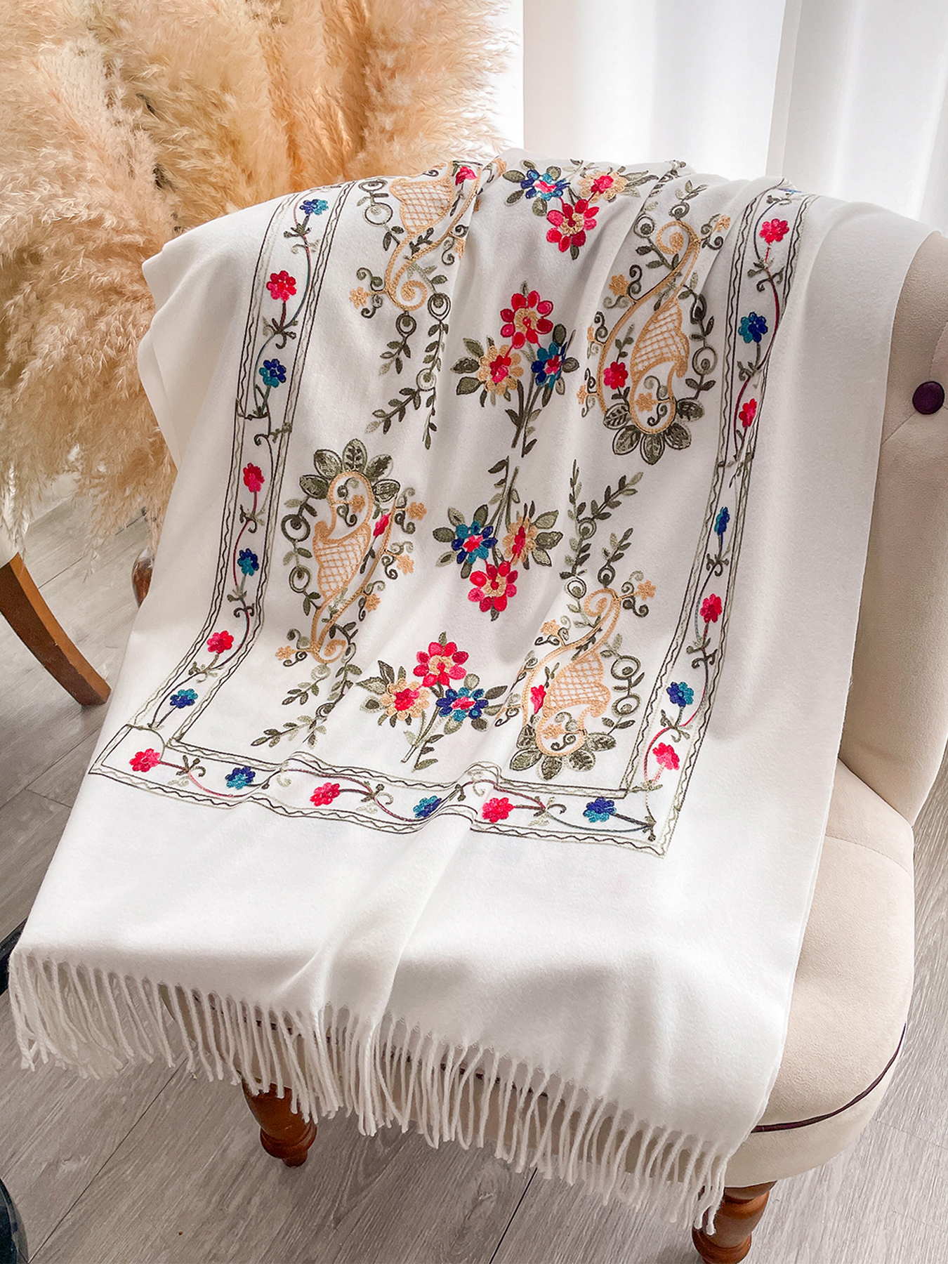 Mode écharpe hiver épais voyage châle enveloppement foulard femmes luxe broder fleur chaud foulard Poncho Pashmina Bufanda