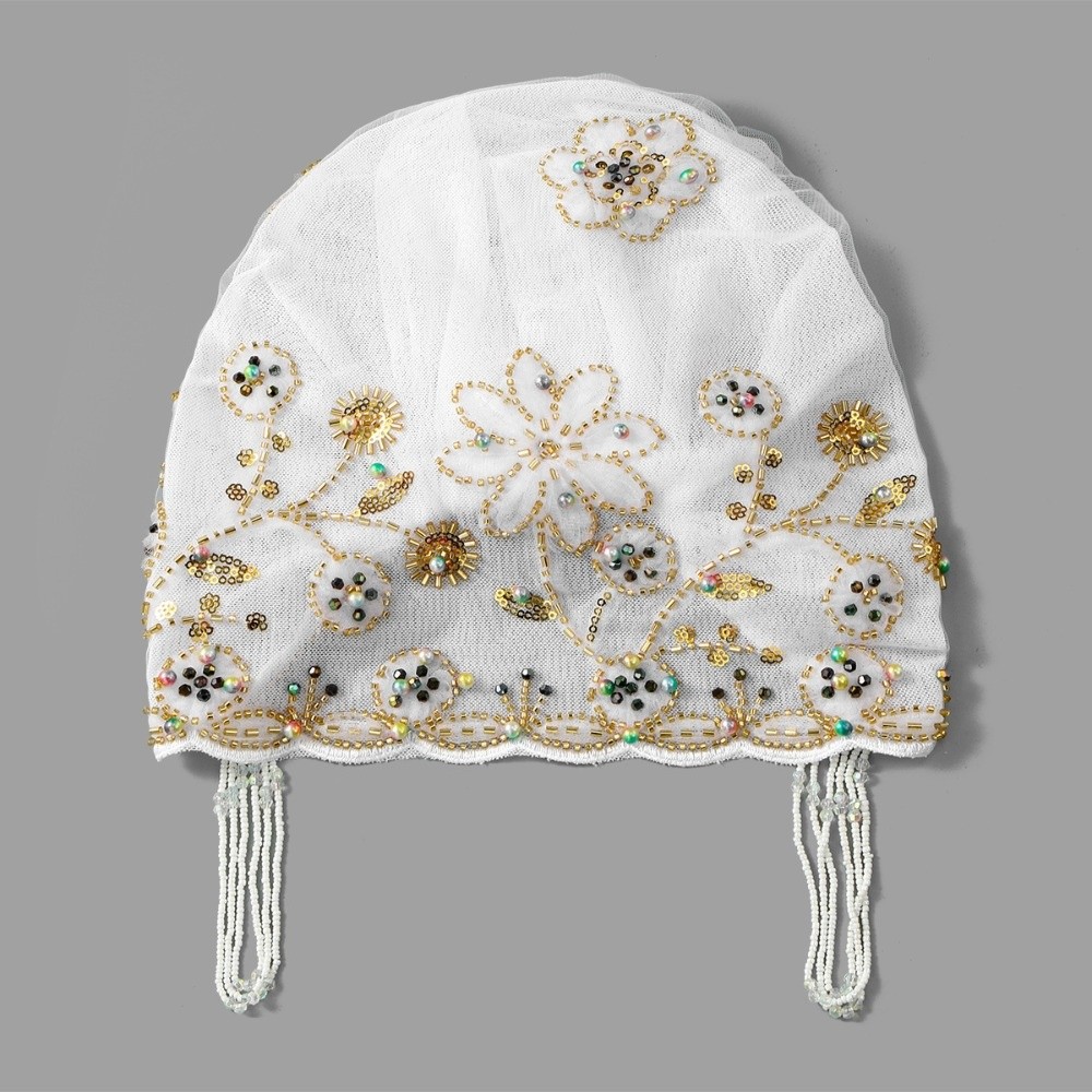 Turban à perles brillantes avec longues pampilles et broderie florale, foulard indien pré-noué à bord festonné, bonnet perlé tendance pour femmes
