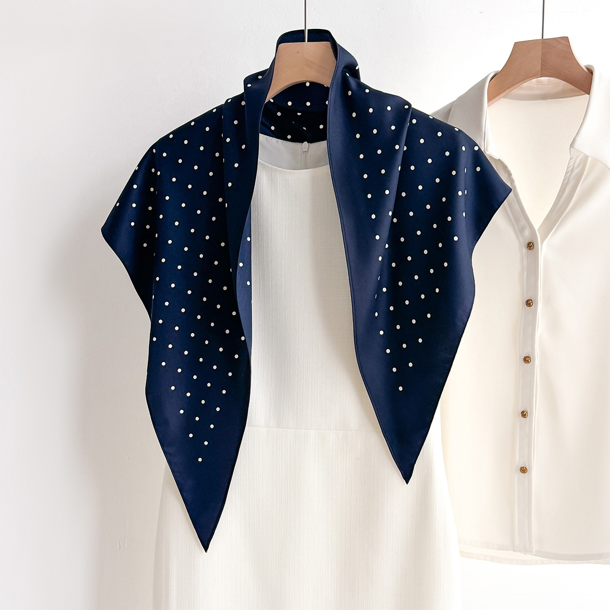 Nouveau foulard triangulaire en twill pour femme, écharpe à pois, bandeau, bandeaux pour cheveux, foulard imprimé, hijab, enveloppes, bandana