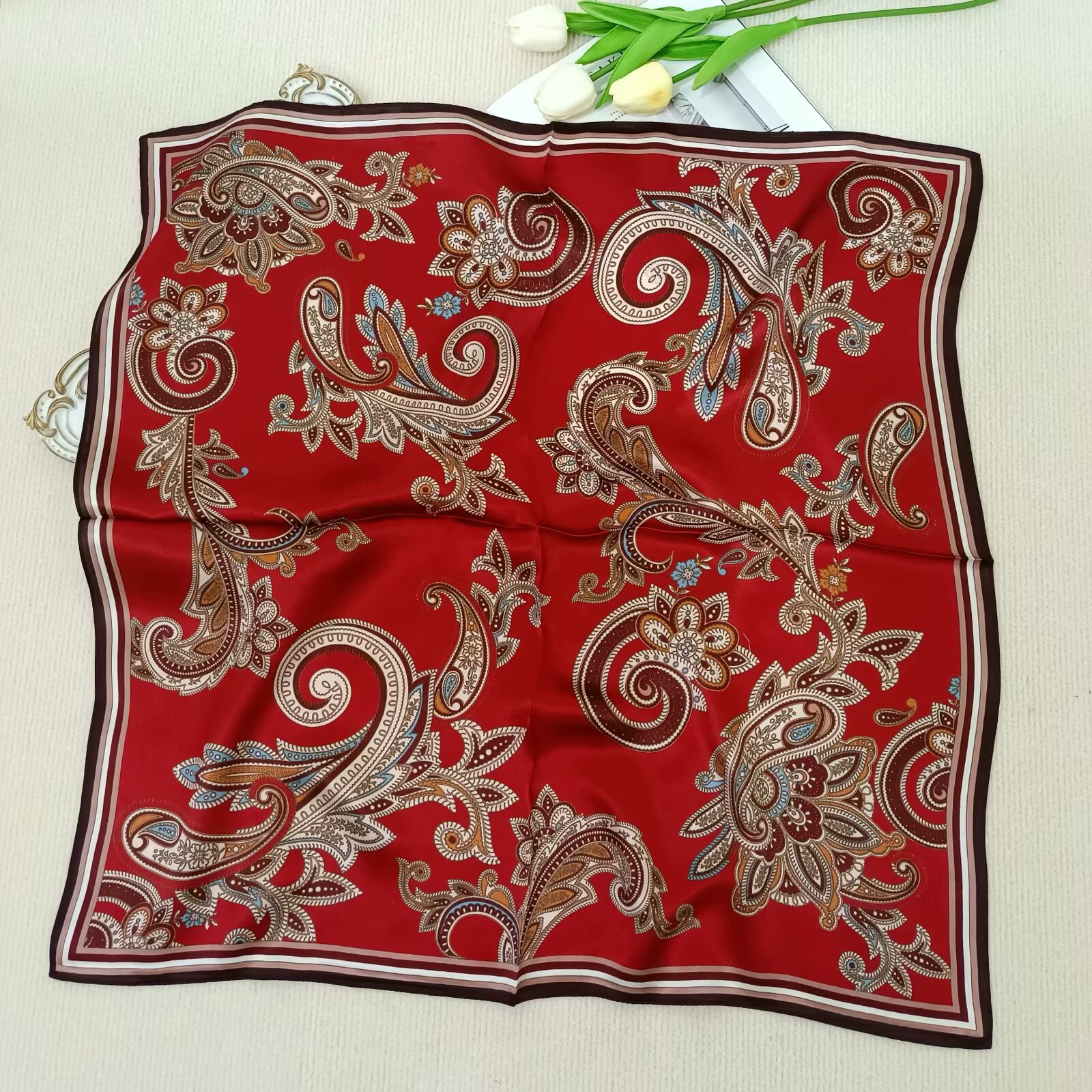 Écharpe 100% soie avec imprimé Paisley, bandana carré pour femme, écharpe rouge rétro classique, bandeau, petit châle, ceinture de taille