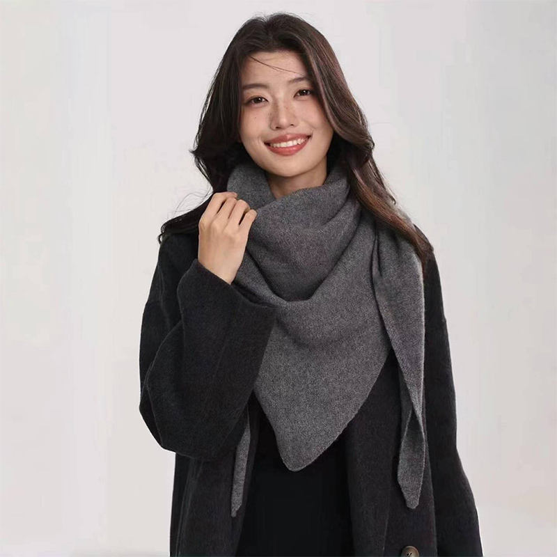100% laine Triangle coréen nouvelle mode cou chaud hiver écharpe femme Joker variété méthode de port doux confortable britannique écharpe