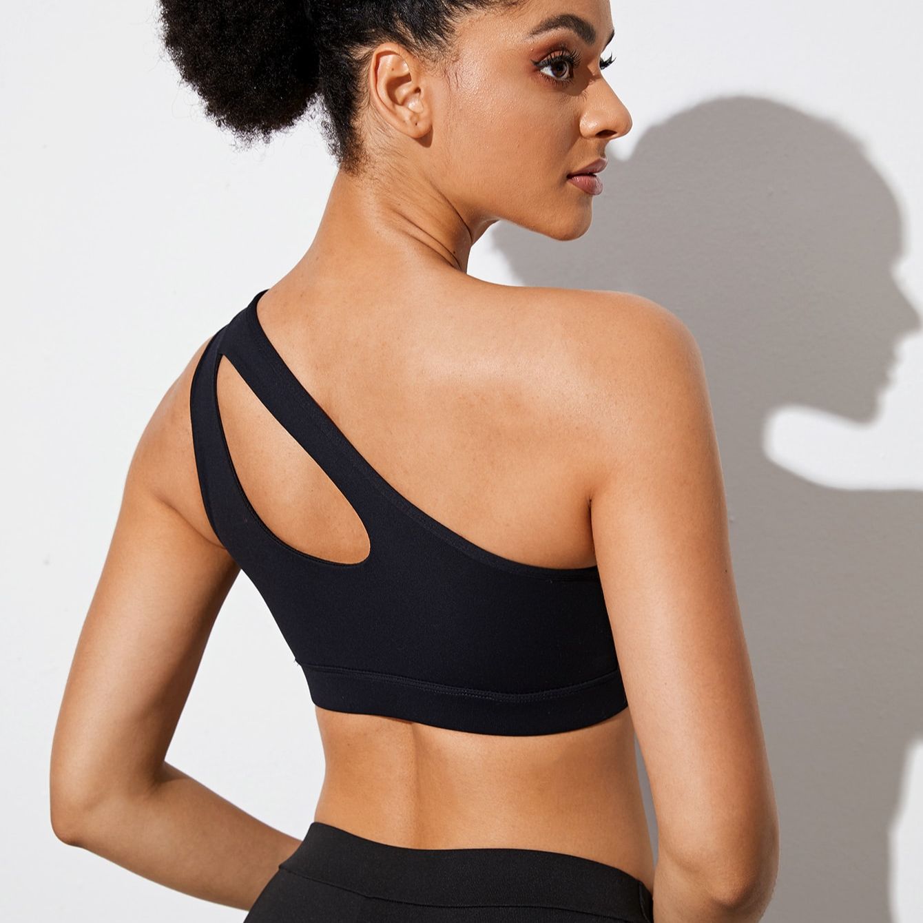 Femmes soutien-gorge de sport Push Up Fitness soutiens-gorge une épaule antichoc Yoga soutien-gorge noir blanc Yoga course soutien-gorge Sexy gilet