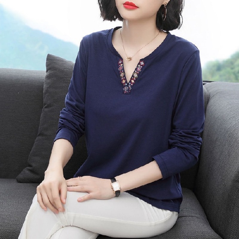 T-shirt à manches longues et col en V brodé pour femmes, décontracté, ample, confortable, idéal pour les mamans, chemisier basique doux, hauts d'été