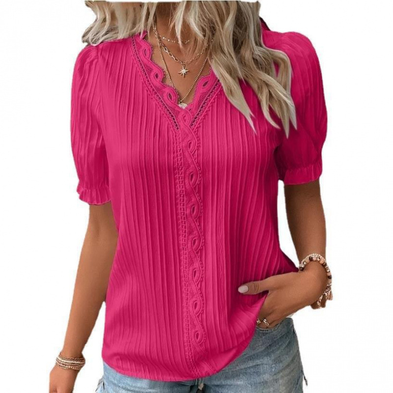 Chemisier en mousseline uni pour femme, col en V, manches courtes, coupe ample, avec détails en dentelle, style simple et élégant, idéal pour l'été et le style urbain
