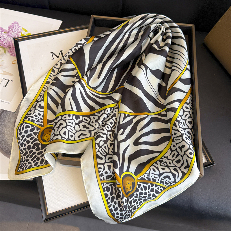 Écharpe de mode en soie, Hijab, Châle carré, Bandana, Bandeau, Foulard, Bandeaux pour cheveux, Foulards de luxe de créateur, Ruban pour femme
