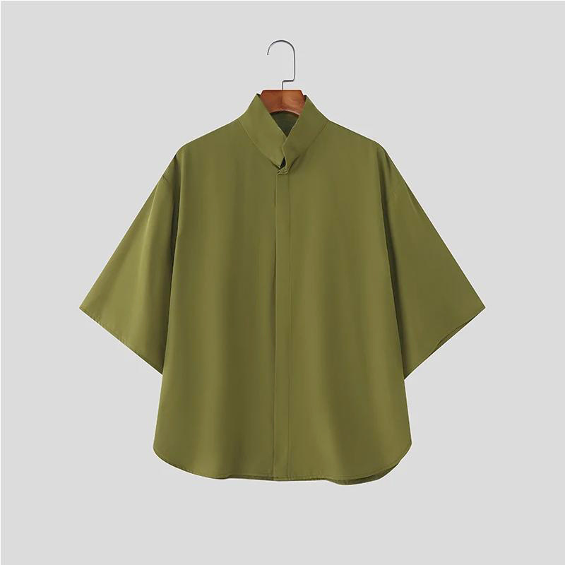 Chemise décontractée pour homme style japonais à col montant et manches courtes, coupe ample et oversize, couleur unie, boutons cachés, légère, streetwear