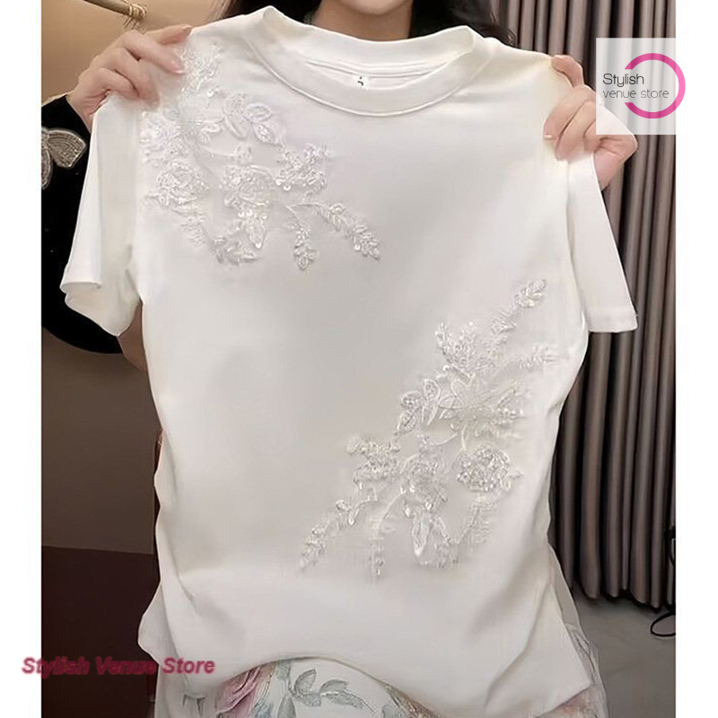 T-shirt blanc brodé de fleurs de style coréen pour femme, nouvelle collection printemps-été, design tendance et décontracté, top polyvalent.