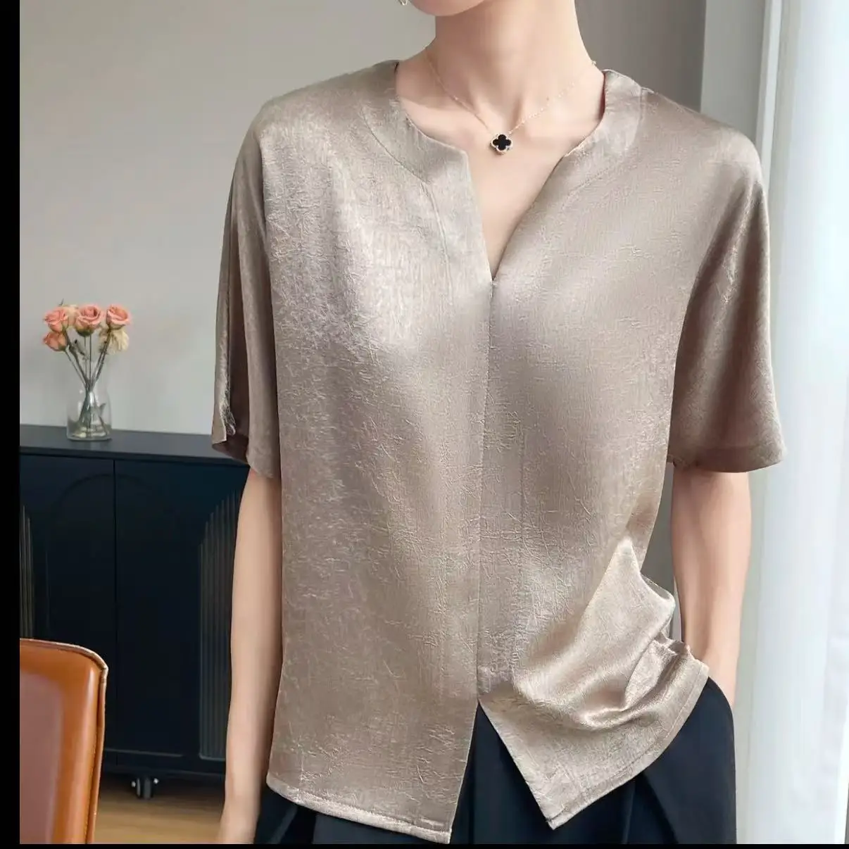 Chemise en soie col en v à manches courtes chemise en soie nouvel été couleur unie haut ample