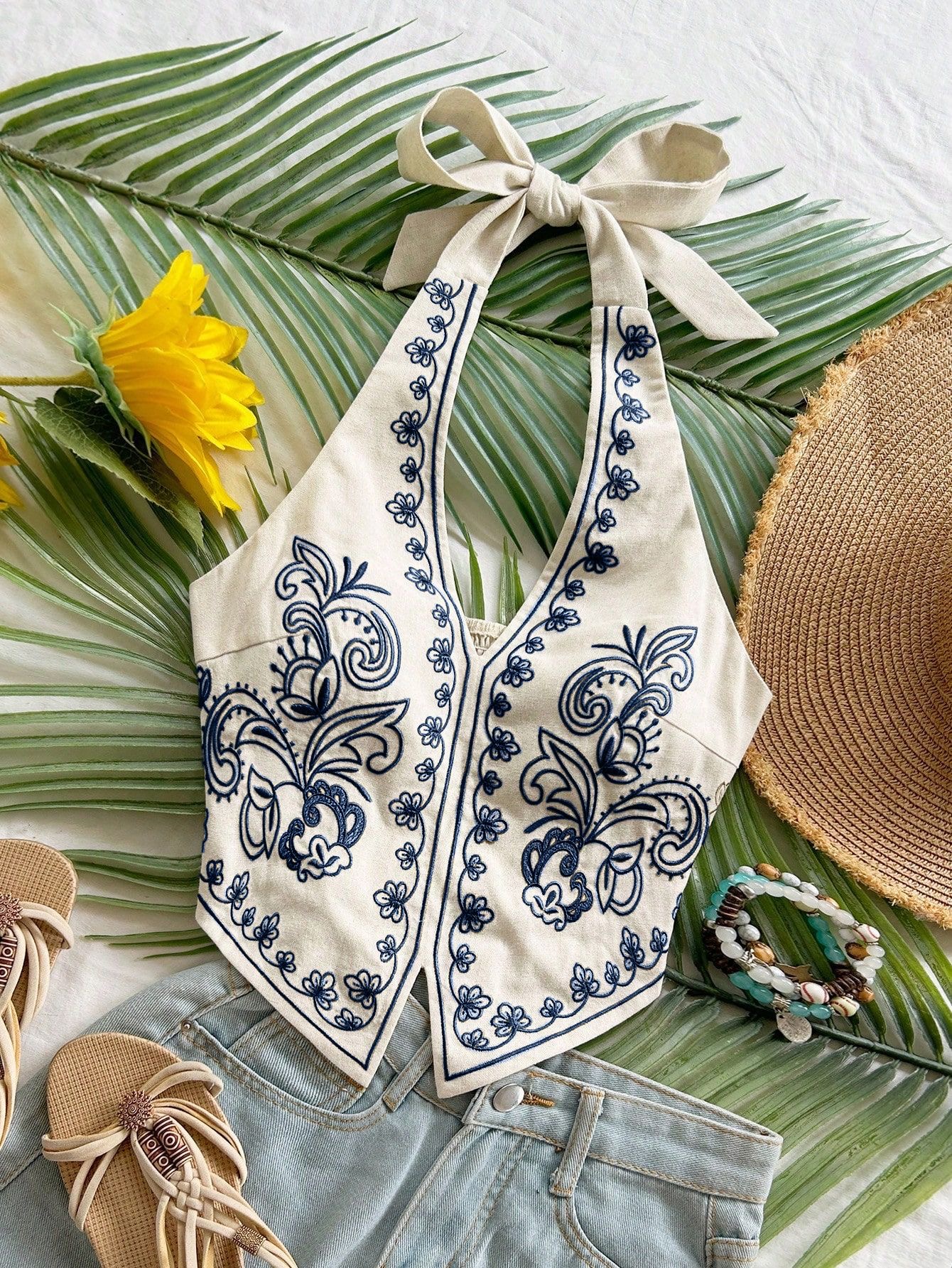 Haut court à bretelles brodé floral pour femme, style bohème, sans manches, dos nu, à nouer au cou, idéal pour l'été et les vacances à la plage
