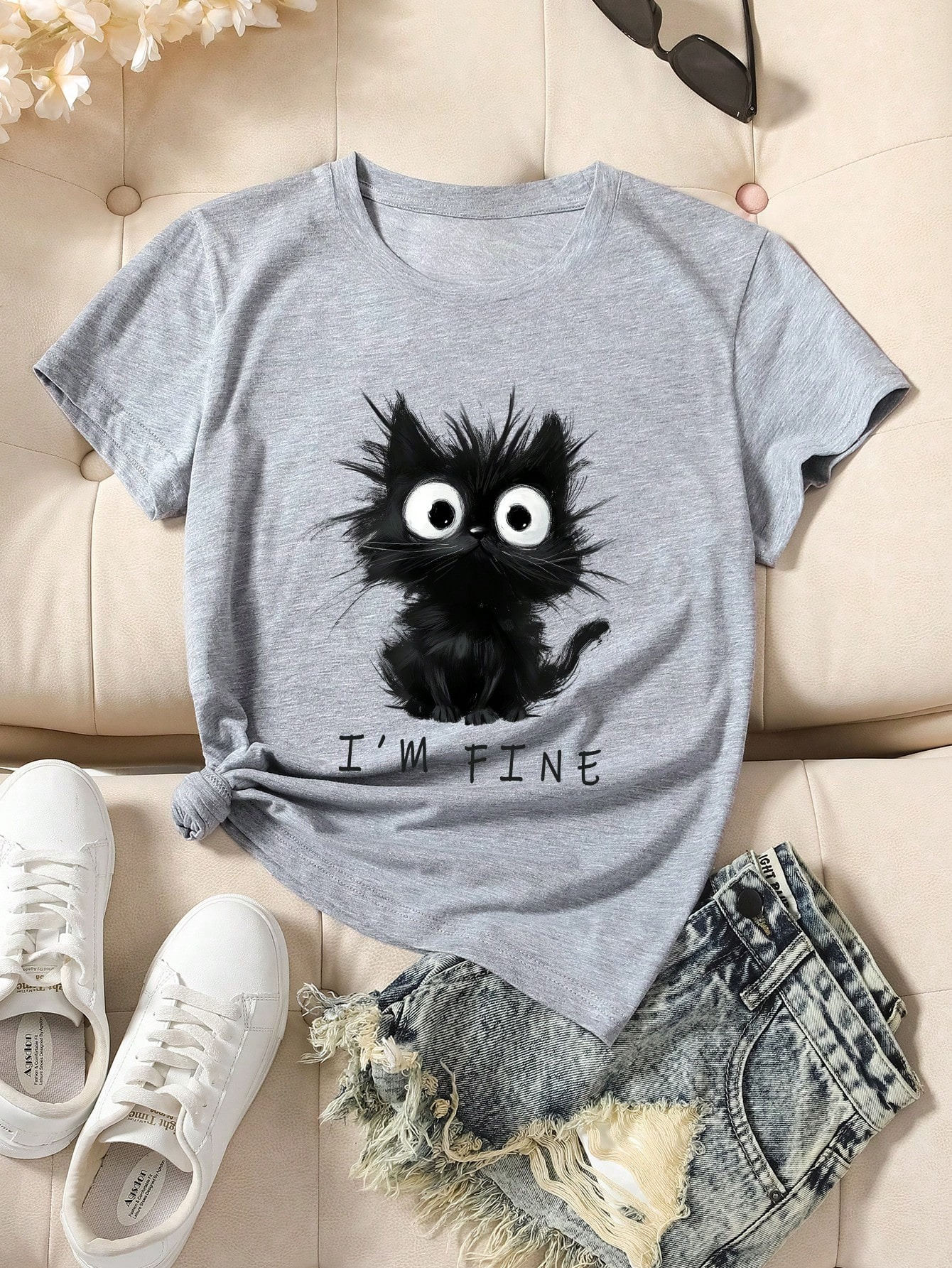 2025 nouveau femmes mignon chat motif graphique à manches courtes T-Shirt col rond décontracté T-Shirt hauts Cool imprimé femmes t-shirts