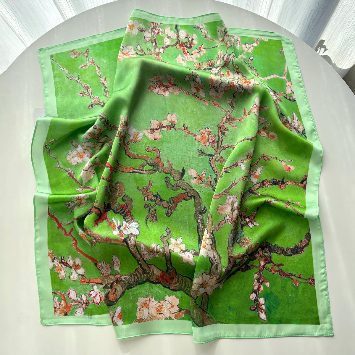 Foulard carré en soie imprimé floral Quatre Saisons 65x65cm – Élégant cache-cou, hijab, bandeau, châle de luxe anti-UV, bandanas