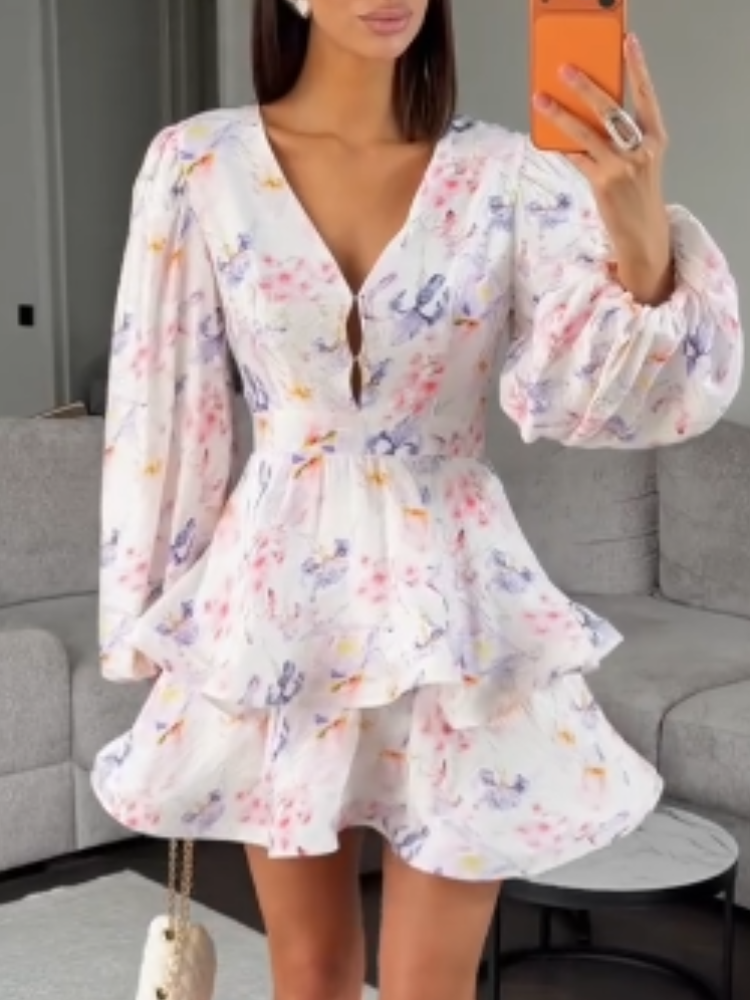 Robe Courte Rose Pâle Imprimée Col Plongeant Chic pour Femme avec Manches Bouffantes, Corset et Volants – Mini-Robe Moulante pour Soirée et Vacances