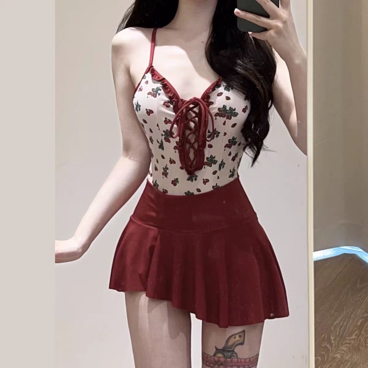 Maillot de bain sexy à imprimé floral et volants, style coréen, deux pièces avec mini-jupe plissée irrégulière, bodysuits, bikinis, vêtements de bain.
